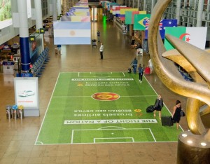 Пример проходимую тиснением наклейки