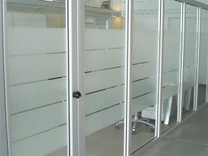 example of application of the gray satin adhesive