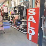 Questo è un esempio di come può essere utilizzato l'ADESIVO.